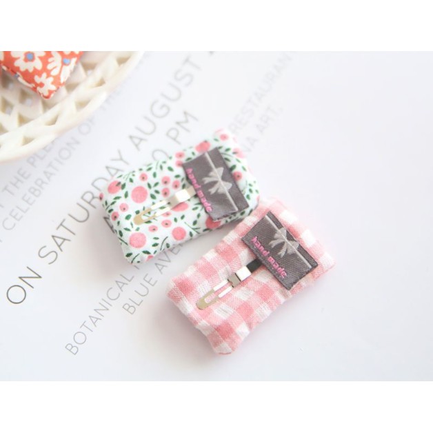 Set 2 kẹp tóc trẻ em cặp tóc vải kẻ caro và hoa nhí vintage xinh xắn cho bé gái