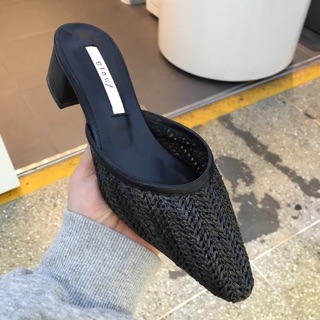 Guốc cói sục mũi nhọn