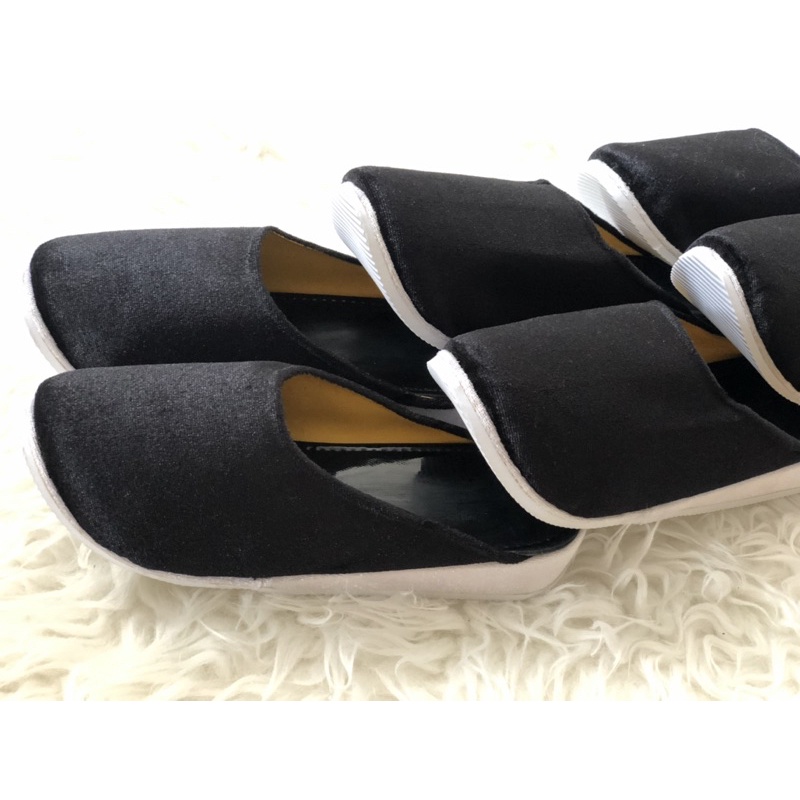 Hài nhung đen mũi cong cho nam và nữ