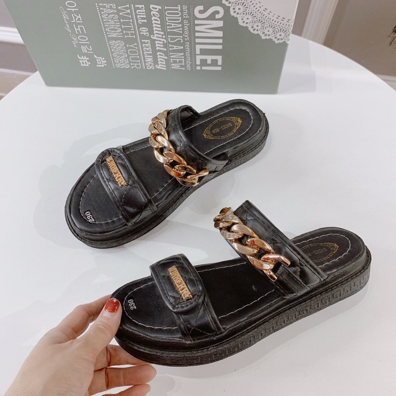 HÀNG CÓ SẴN ,LÊ 2 CẦU BÁNH MÌ