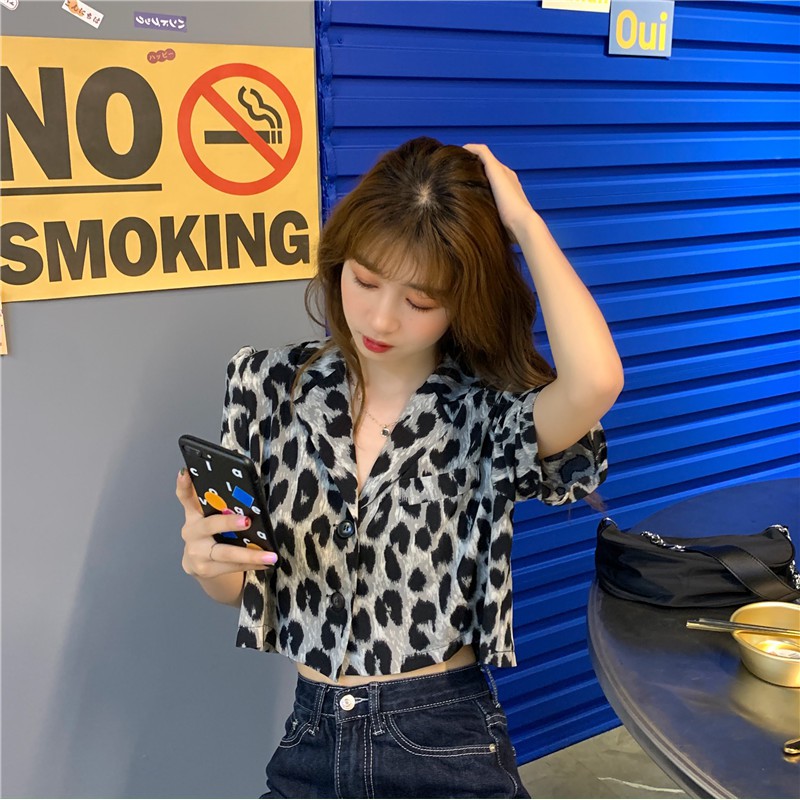 Áo sơ mi croptop da beo sang chảnh, cá tính thời trang | BigBuy360 - bigbuy360.vn