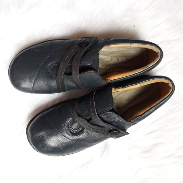 Giày da thật size 36-37 chân mỏng