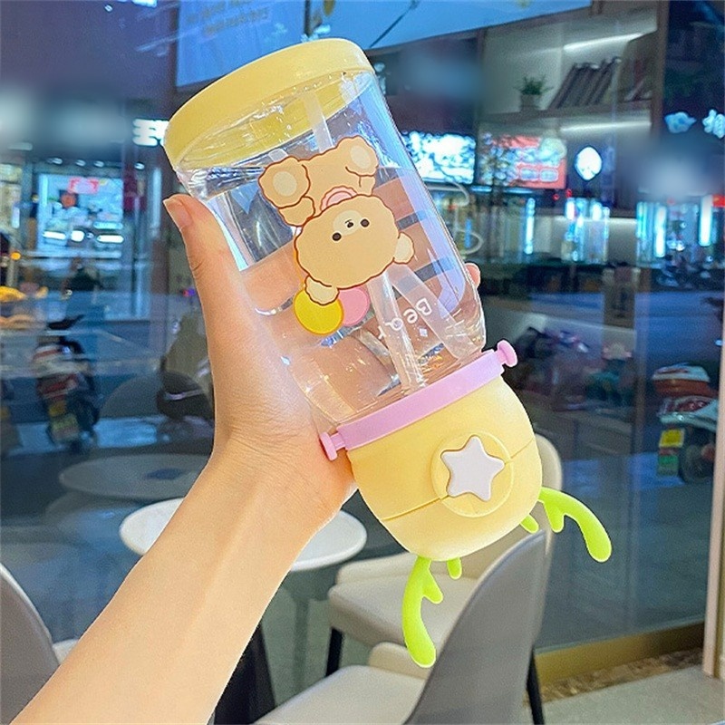 Bình Nước Nhựa Hình Gấu Dễ Thương Kèm Ống Hút 600ml Cho Bé
