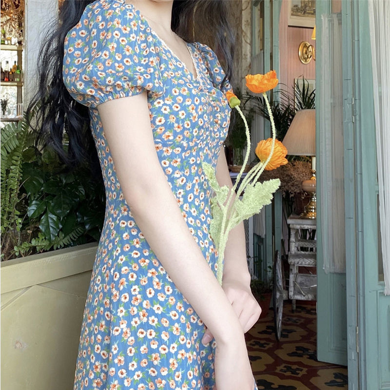 Đầm hoa cổ chữ V phong cách mùa hè 2020 nhẹ nhàng thanh lịch cho nữ