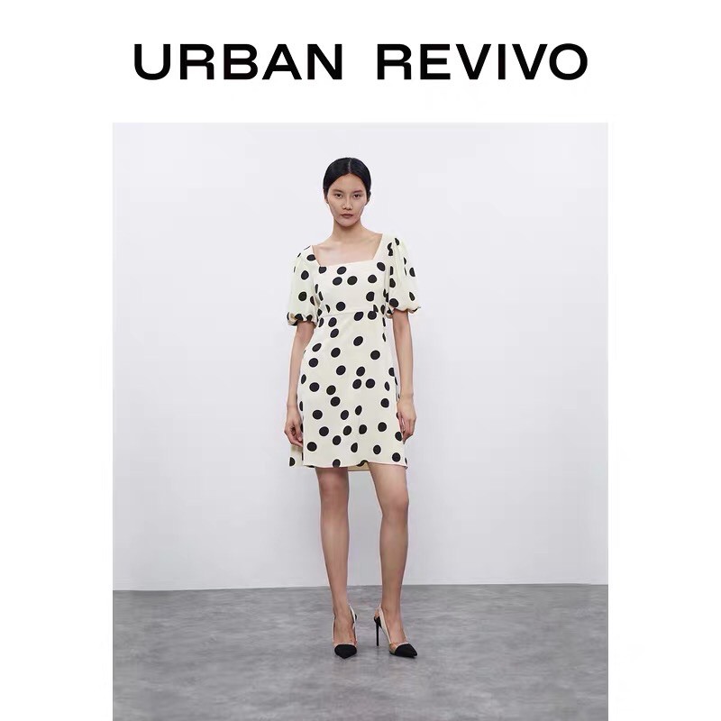 Đầm chấm bi lụa Urban Revivo