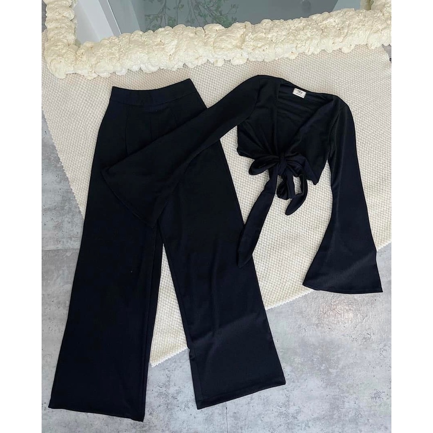LINH CAVALI - Set cột ngực tay loe 3 màu.