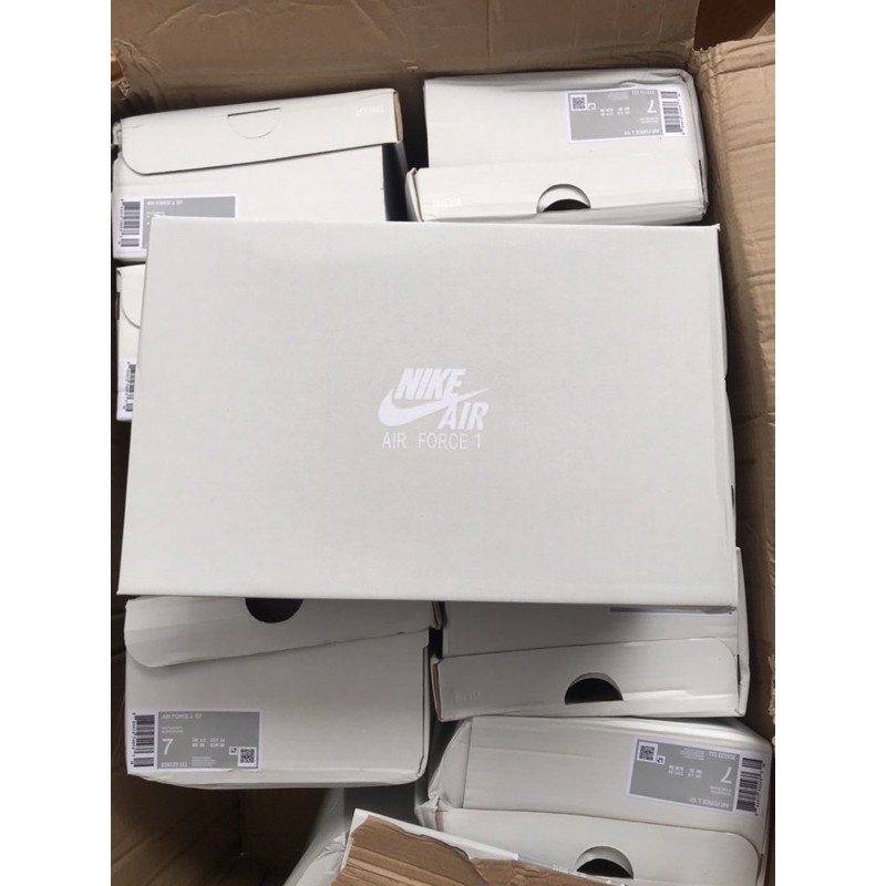 [Mã FAGREEN245 giảm tới 30K đơn 99K] giày force1 trắng tặng kèm tất | BigBuy360 - bigbuy360.vn