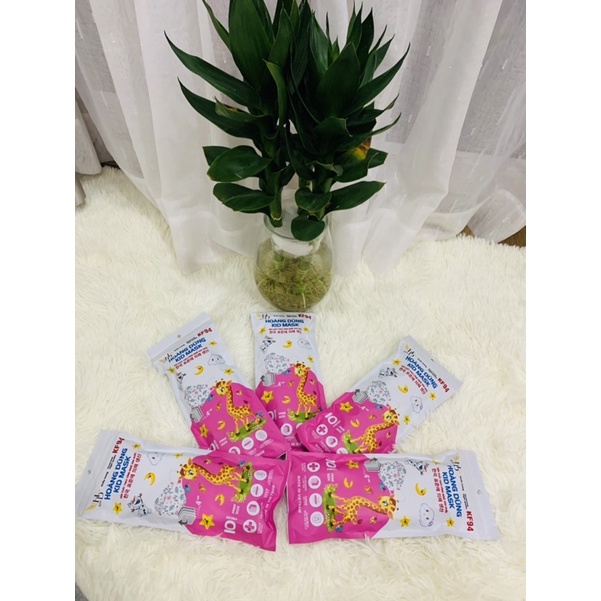 Khẩu trang trẻ em 4 lớp KF94 sản xuất theo công nghệ Hàn Quốc giúp bé kháng khuẩn , chống bụi , an toàn cho bé