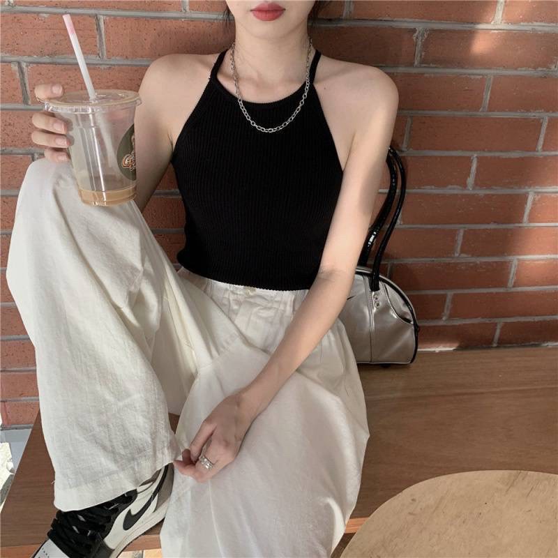 Áo croptop cổ yếm