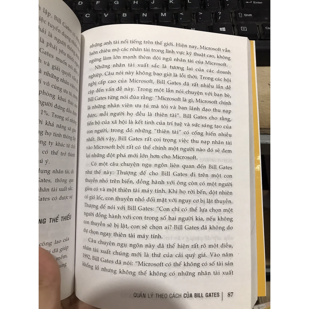 Sách - Chiêu bài quản lý vàng của Billgates