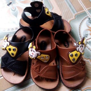Sandals bé trai