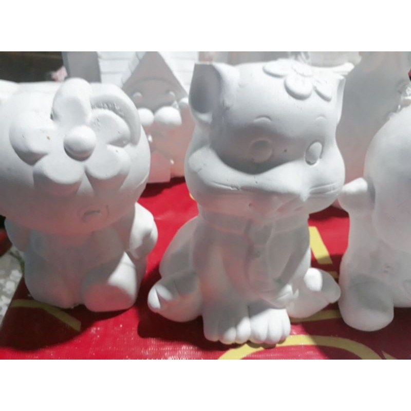 Tượng tô màu loại lớn kích thước 20cm  trở lên mẫu mã đa dạng.