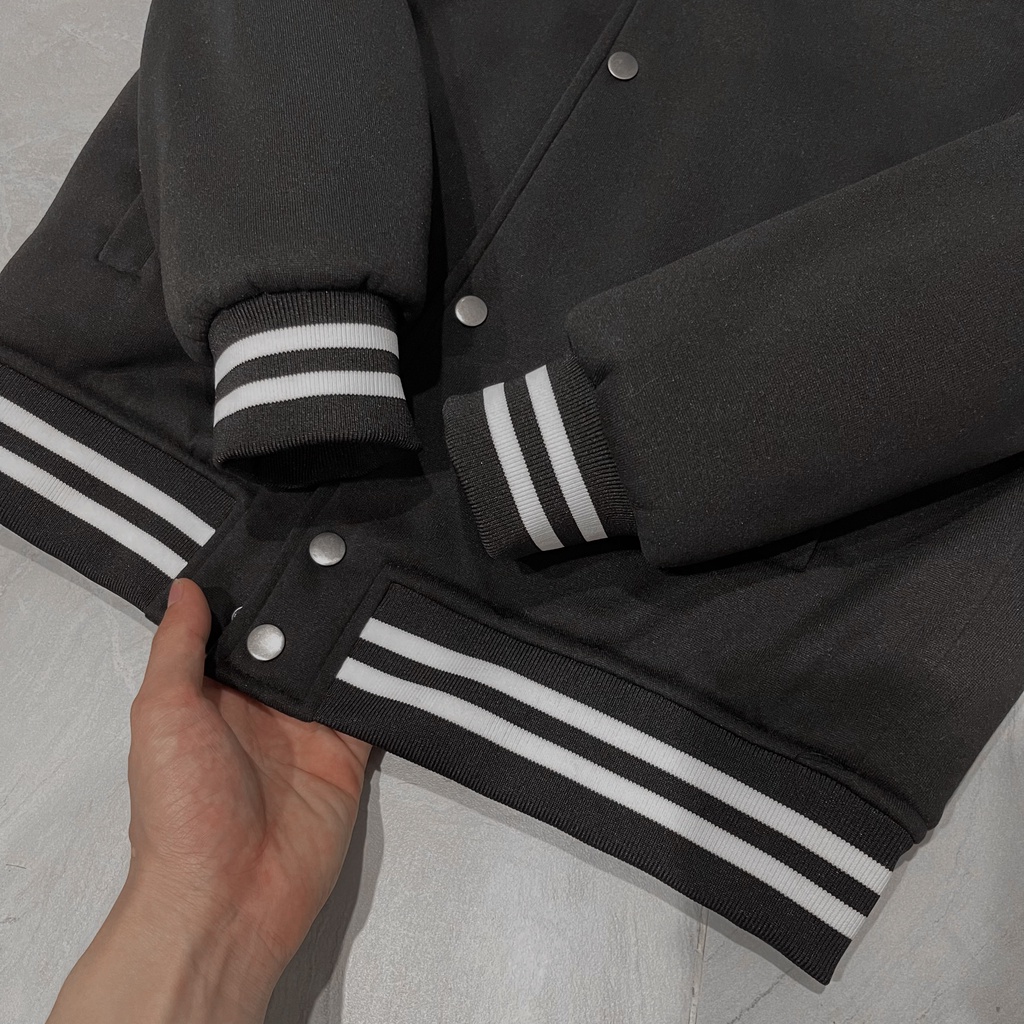 Áo khoác ROWAY chất liệu nỉ bông 2 lớp | Varsity đen