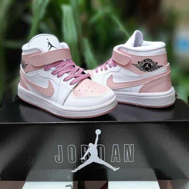 Giày Thể Thao Nike Air Jordan Màu Trắng Hồng Cho Bé