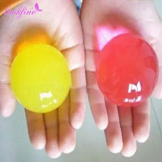 Hạt ma thuật nở trong nước trang trí thú vị