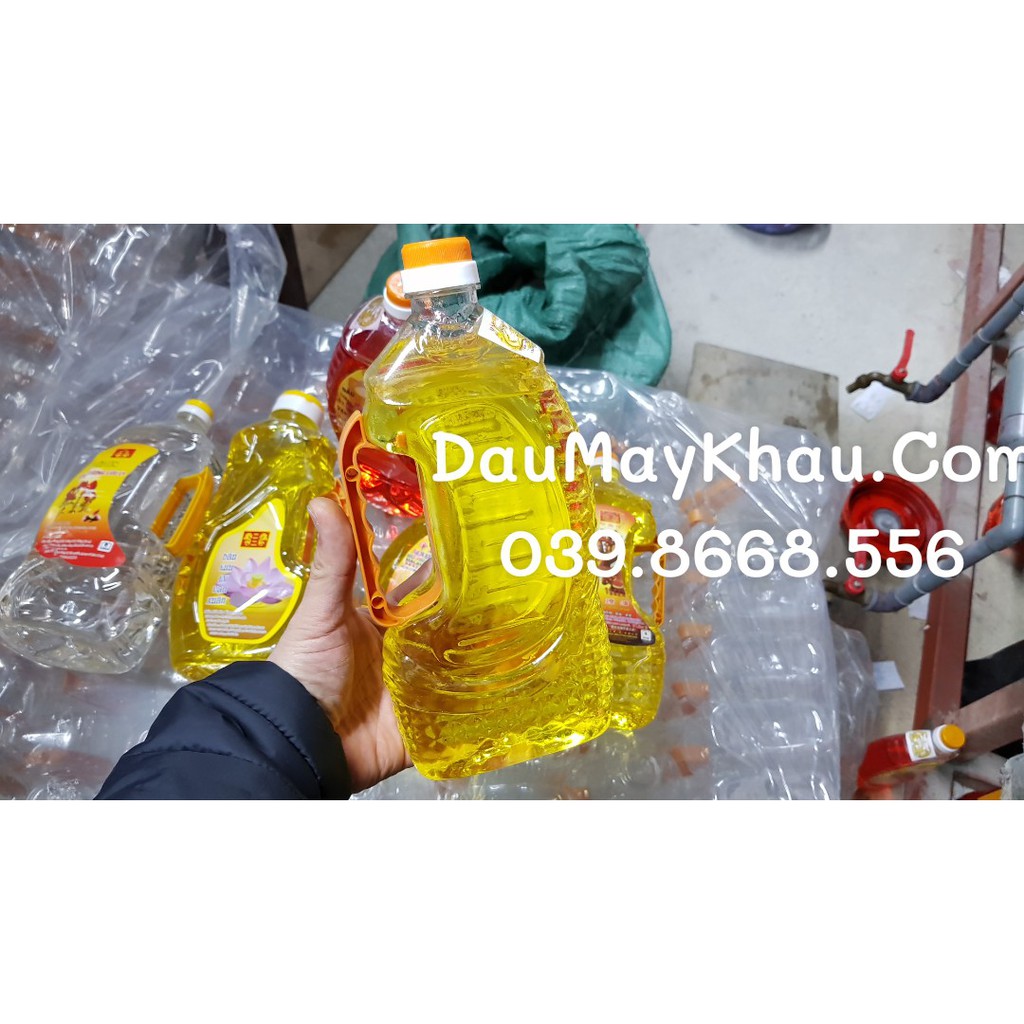 Dầu Cát Tường Lưu Ly Chai 2 Lít màu vàng , 1 thùng có 6 chai