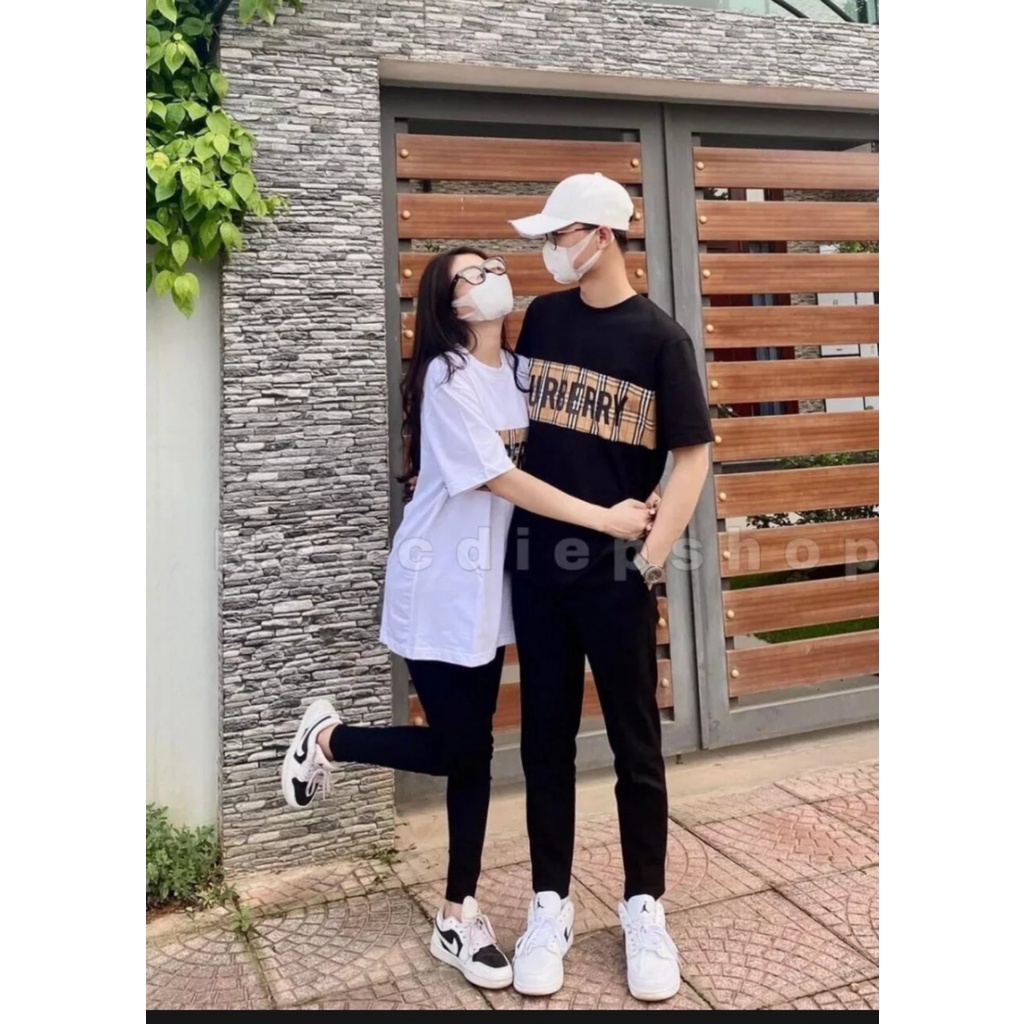 ÁO THUN NAM NỮ UNISEX HỌA TIẾT BURB PHỐI CARO VÀNG ĐƠN GIẢN, TRẺ TRUNG (45-75KG)