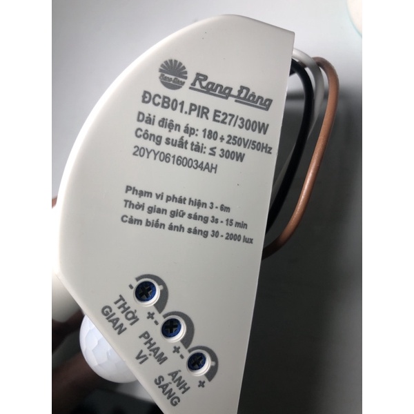 Đui đèn cảm biến Rạng Đông ĐCB01-PIR E27/300W , cảm ứng siêu nhạy ,dễ dàng điều chỉnh