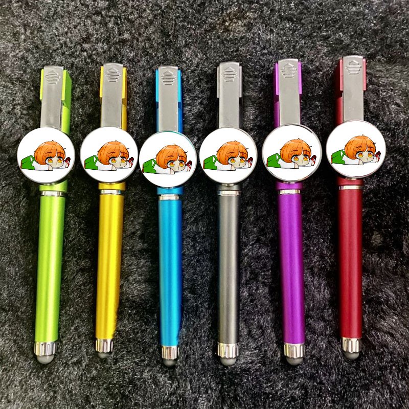Bút cảm ứng huy hiệu in hình HERO TEAM ver NẰM Simmy Phong cận Siro Mr Vịt Sammy Đào Timmy Kairon Timy
