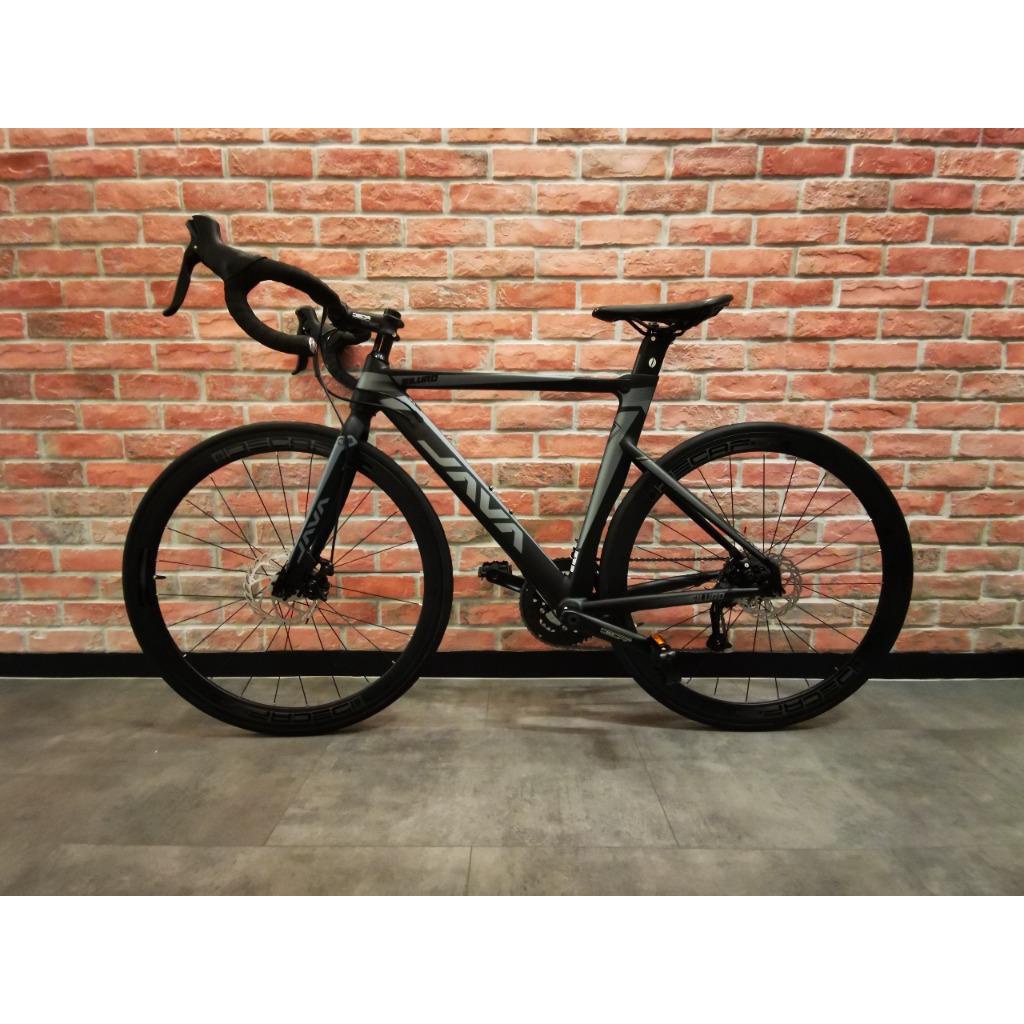 Xe đạp đua Java Siluro 2, Khung sườn Aluminum alloy, Bộ truyền động Sensah 18 tốc độ, Bánh xe 700x25C, Màu xám đen