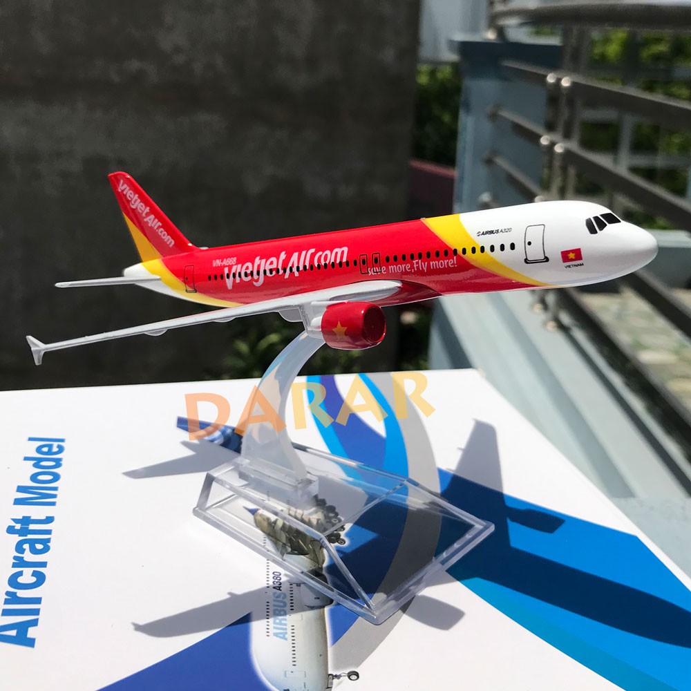 [Mã TOYDEC hoàn 20K xu đơn 50K] Mô Hình Máy Bay VietJet Air đúc Kim Loại có kèm đế trưng bày, trang trí bàn làm việc