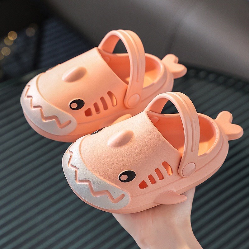 Dép Sục - Dép Crocs Hình Cá Mập Dễ Thương Có Lỗ Thoáng Khí Cho Bé Yêu loại đẹp
