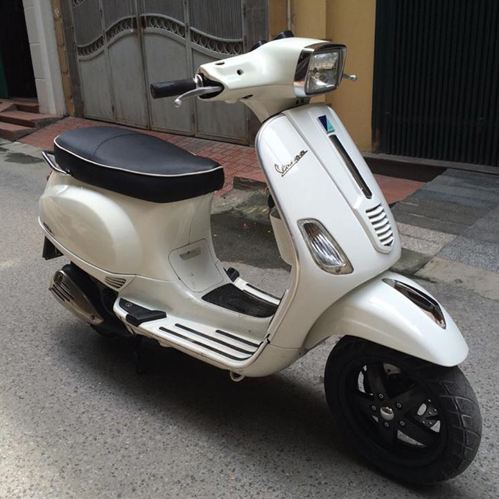 Bộ đèn pha kèm bóng xe máy Vespa LX S