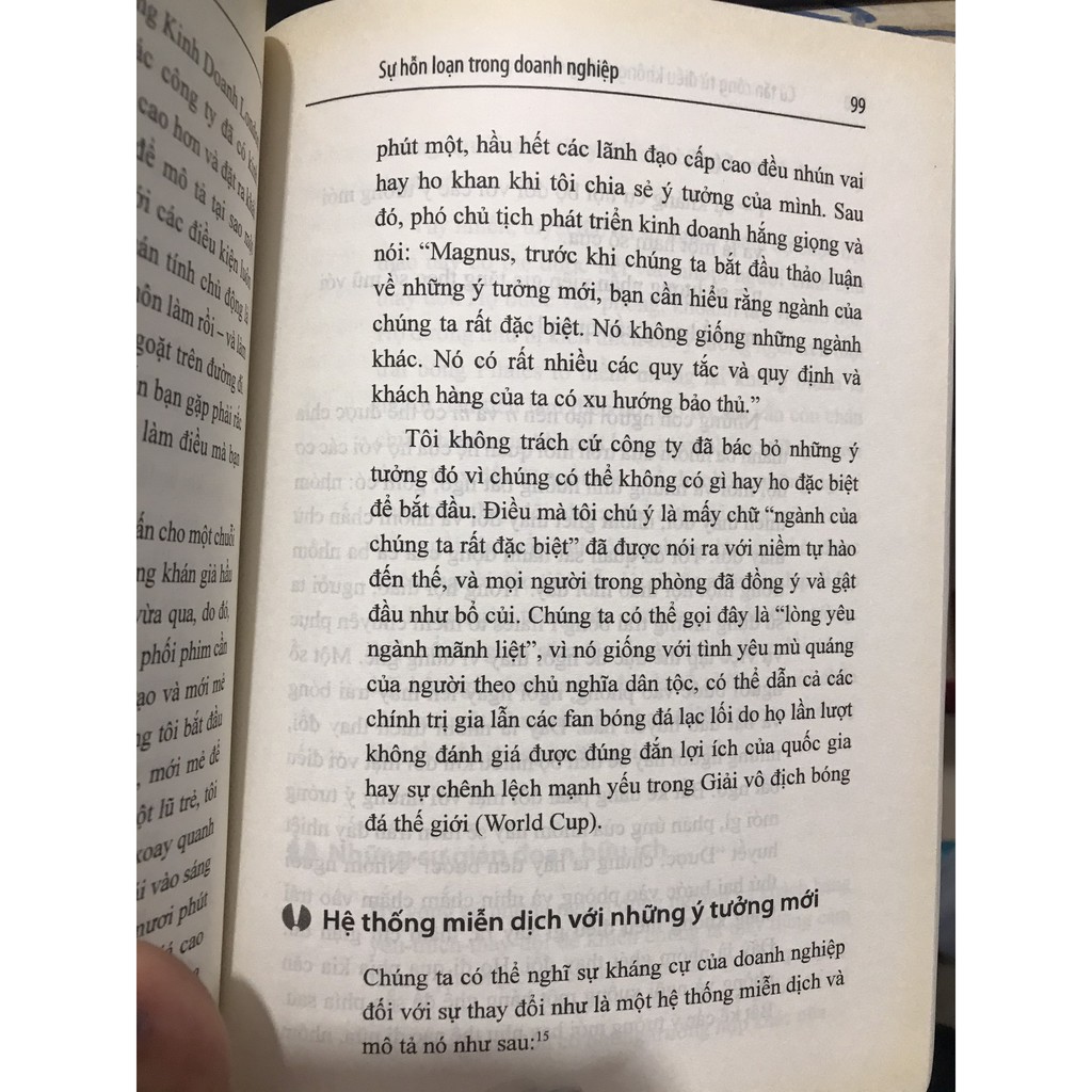 Sách - Cú tấn công từ điều không mong đợi