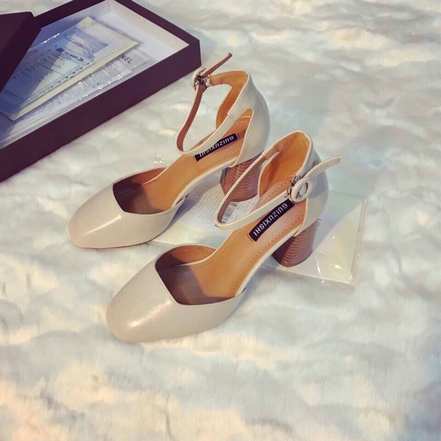 Giày nữ gót vuông