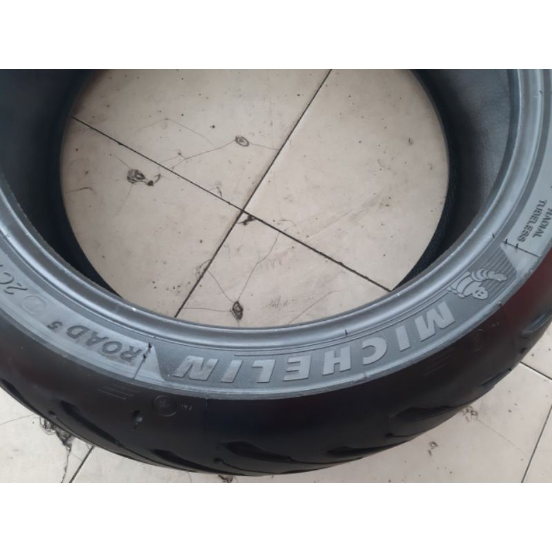 VỎ XE MÁY MICHELIN 120/70/17 ROAD 5 dùng cho xe WINNER, WINNER X, MX KING, EXCITER 135, EXCITER 150......