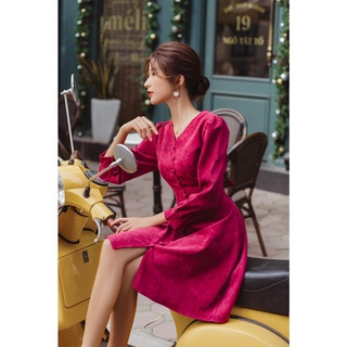 Đầm nhung tăm cổ V