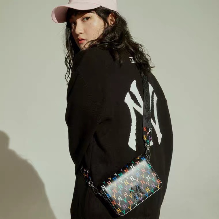 Túi MLB Monogram Rainbow Hoodie Bag New York Yankees