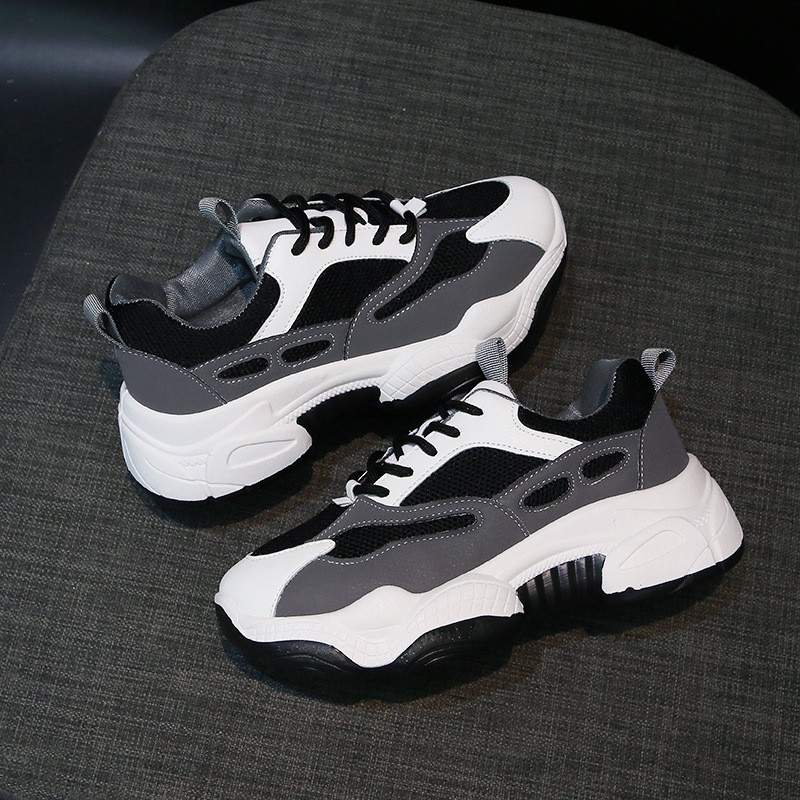 GIÀY THỂ THAO NỮ 2 MÀU ĐEN TRẮNG. ĐỘN ĐẾ 5CM CHIỀU CAO. KIỂU DÁNG SIÊU XINH SANG CHẢNH. | BigBuy360 - bigbuy360.vn