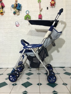 Xe đẩy du lịch Combi