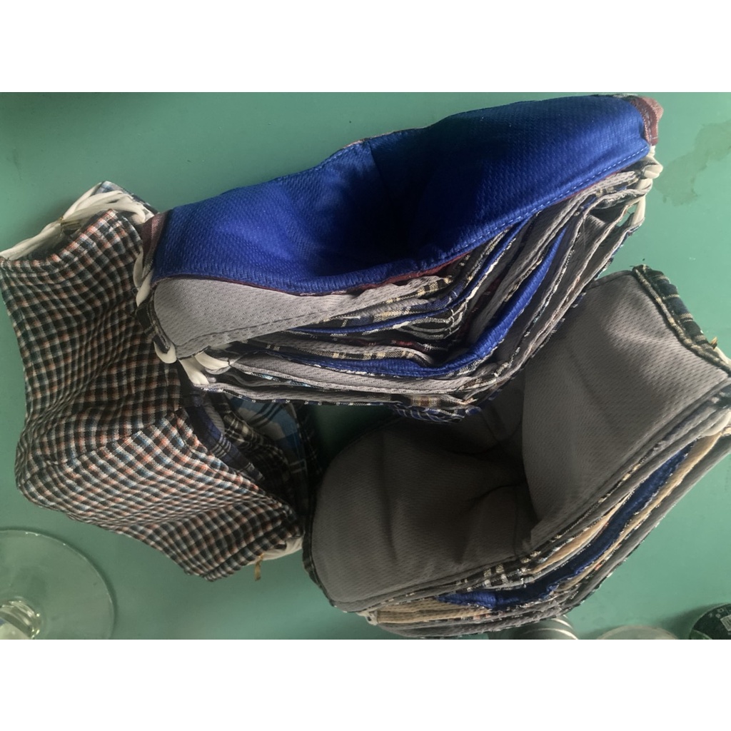 Khẩu trang caro, bình thường, không dày không mỏng