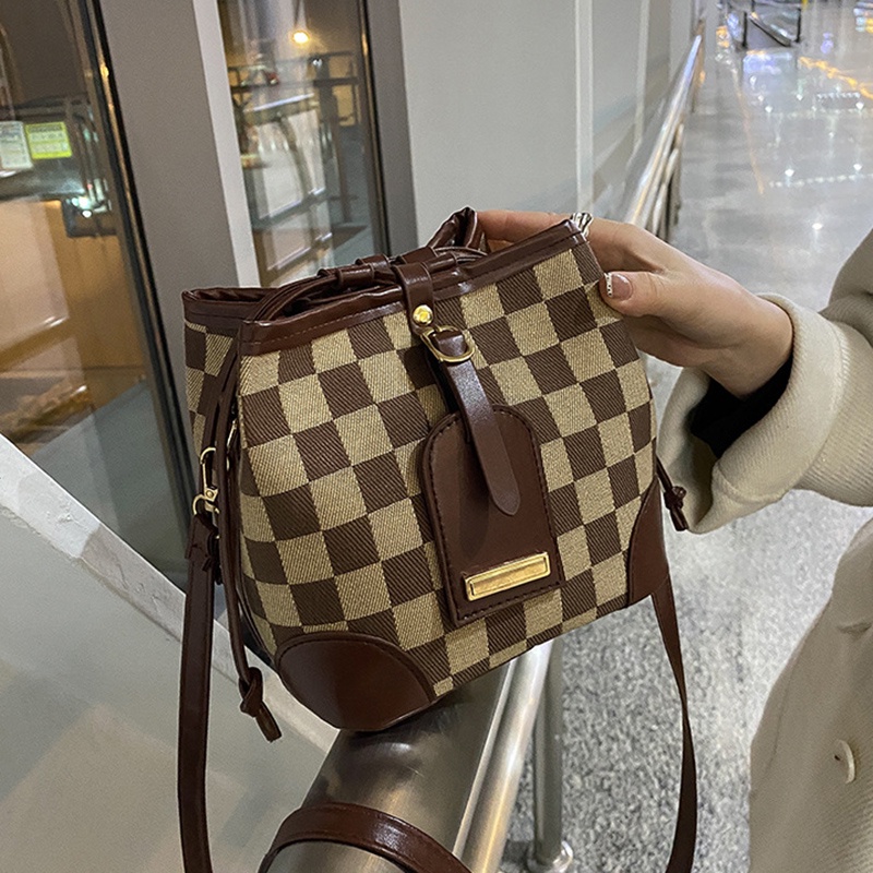 Túi xách IELGY đeo chéo vai in họa tiết bàn cờ giản dị cho nữ