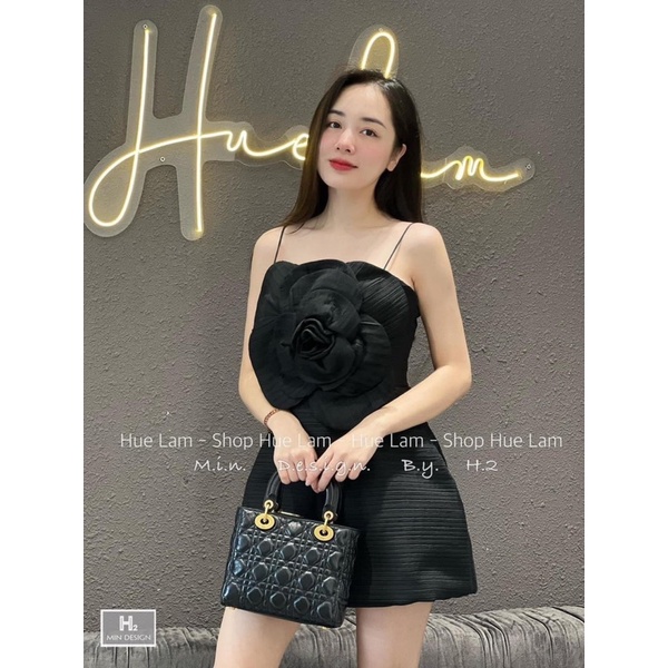 Váy 2 dây xếp hoa thiết kế