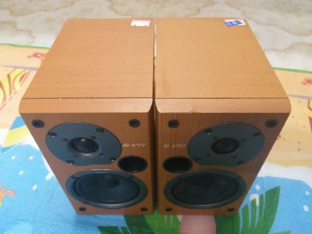 Loa bokket Onkyo V77