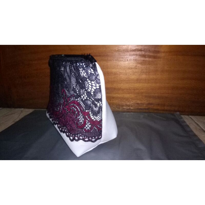 Souvenir Pouch Spons Velvet Combination Brukat