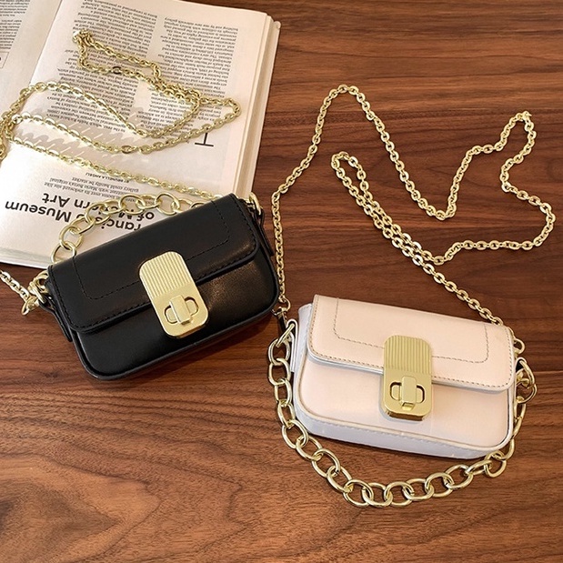 Túi xách nữ mini đeo chéo đẹp có quai xích khóa xoay dọc da mềm phong cách hiện đại CV5