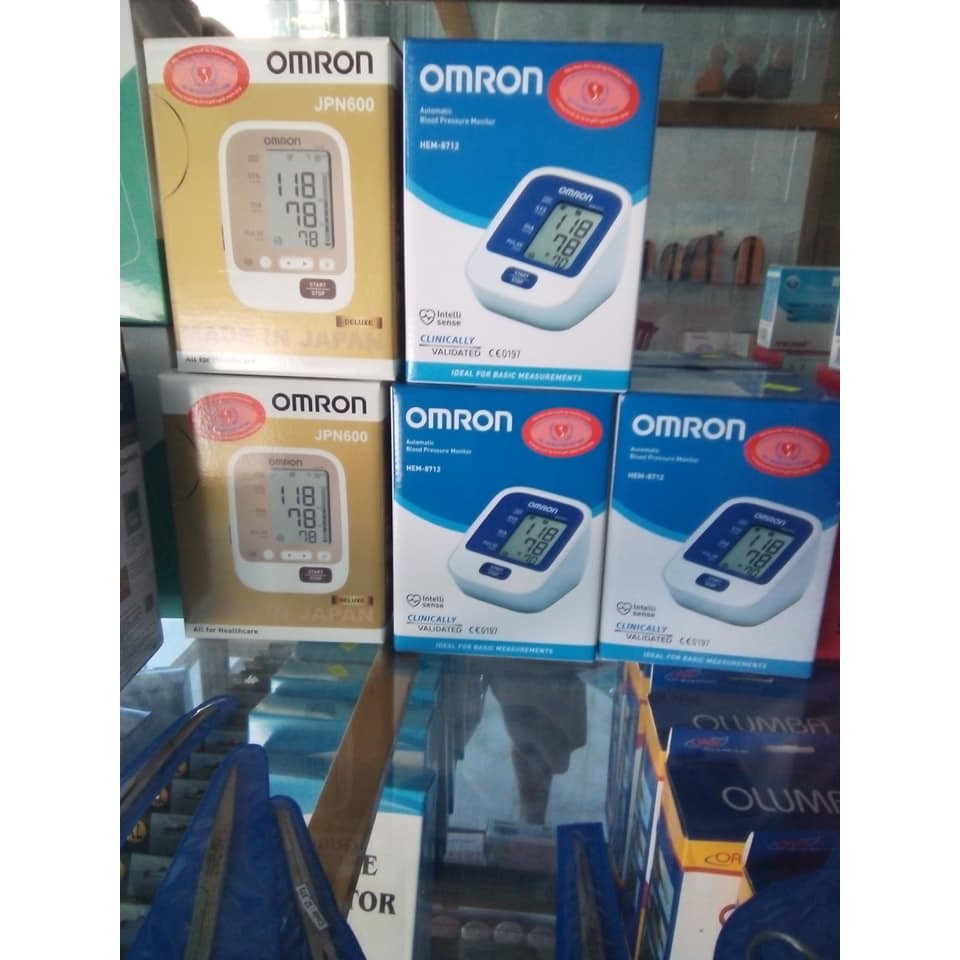 Máy Đo Huyết Áp Bắp Tay Omron HEM-8712  tặng kèm sạc