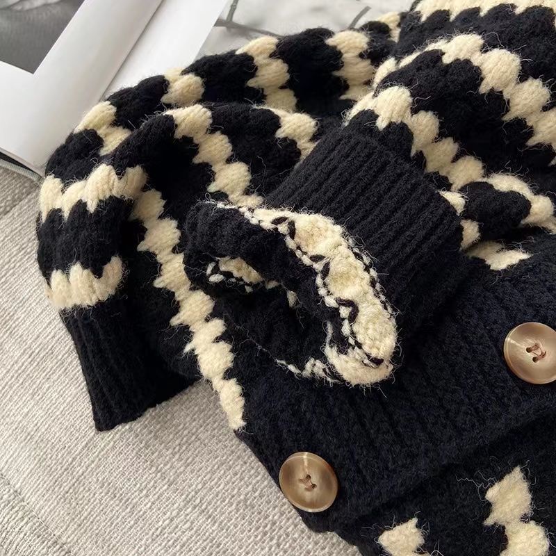 Áo Khoác Cardigan Dệt Kim Dáng Rộng Kẻ Sọc Trắng Đen Thời Trang Thu Đông Cho Nữ