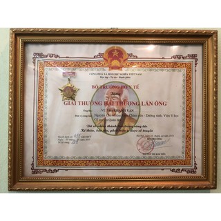 Xịt khớp Khánh Vân