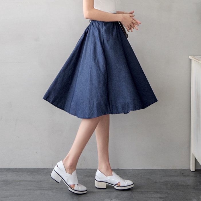 Chân váy denim lưng cao theo phong cách retro Hàn Quốc | BigBuy360 - bigbuy360.vn