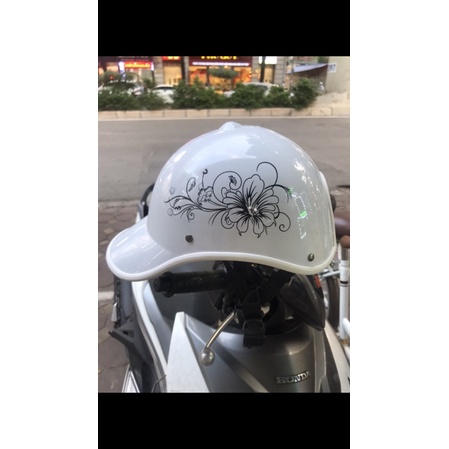 Mũ bảo hiểm thời trang lưỡi trai ,siêu rẻ,nhẹ , thoáng , mát cho cả nam  và nữ