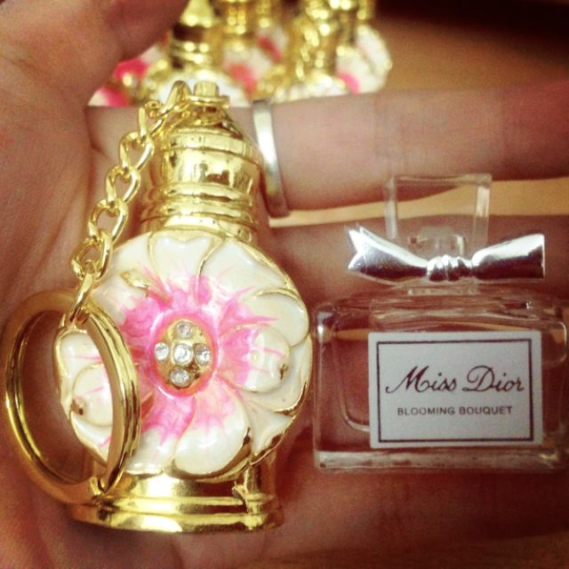 Nước hoa tinh dầu Dubai móc khóa HOT HIT - HÀNG MỚI VỀ | BigBuy360 - bigbuy360.vn