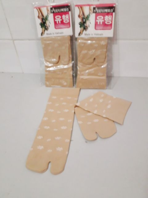 Vớ  ngắn nữ VNXK màu da họa tiết hoa nhí