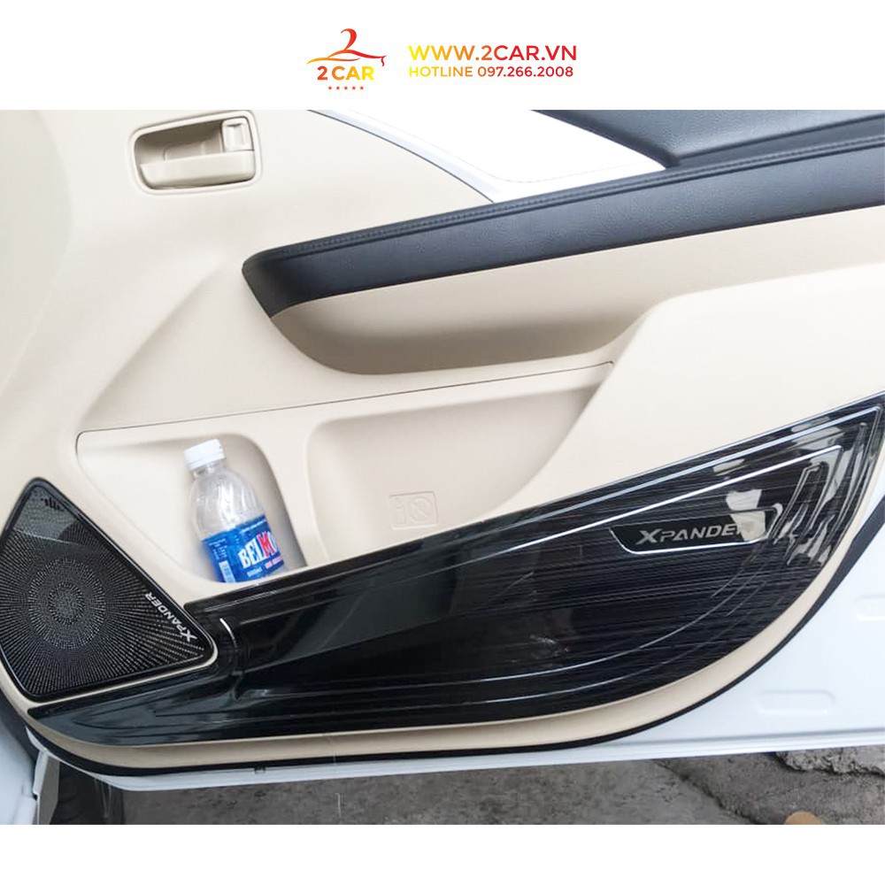 Ốp tapli cánh cửa xpander, màng loa xe Xpander 2019-2021 chất liệu titan hàng cao cấp