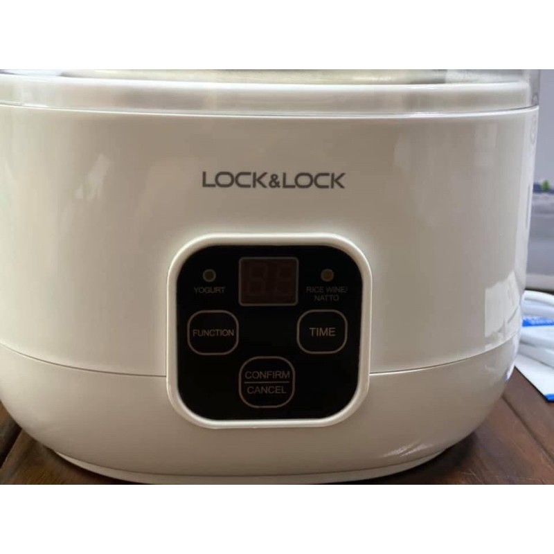 Máy làm sữa chua Locknlock