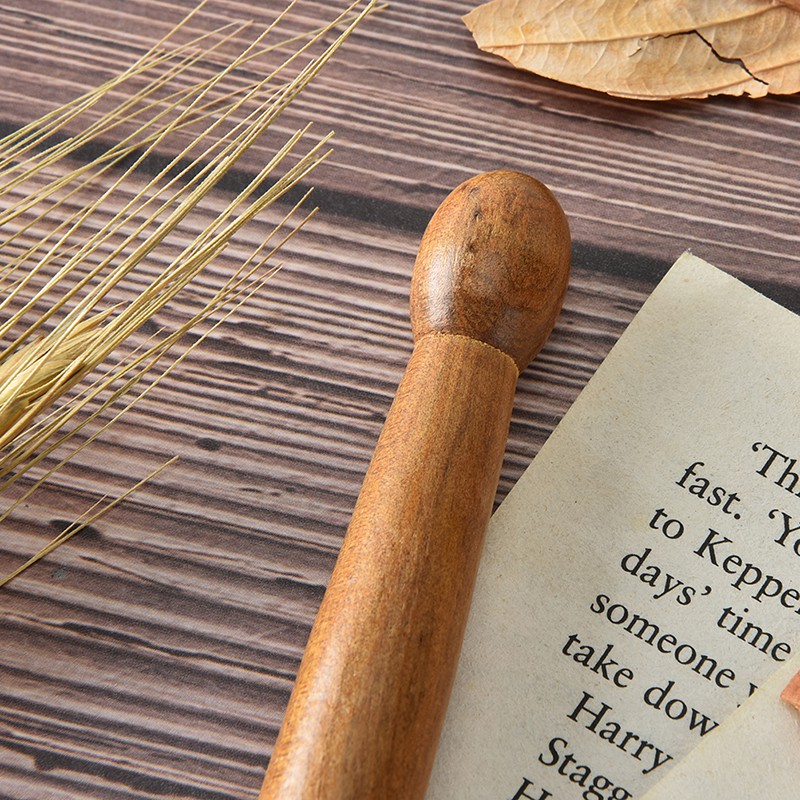 Dụng cụ massage chân thư giãn bằng gỗ